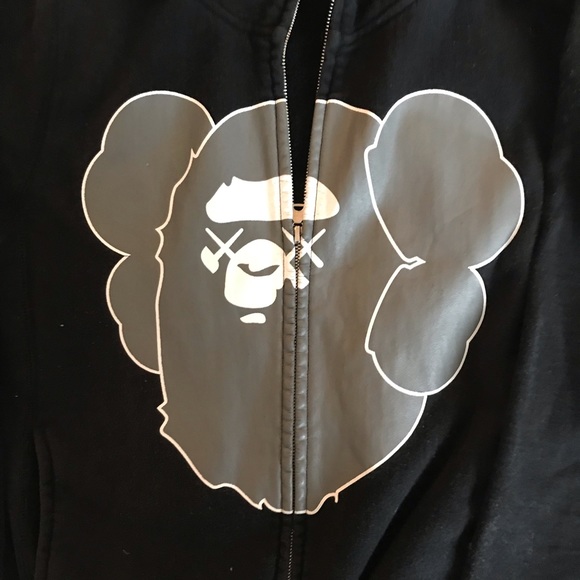Classic BAPE (Black) zip up hoodie - Picture 2 of 3
